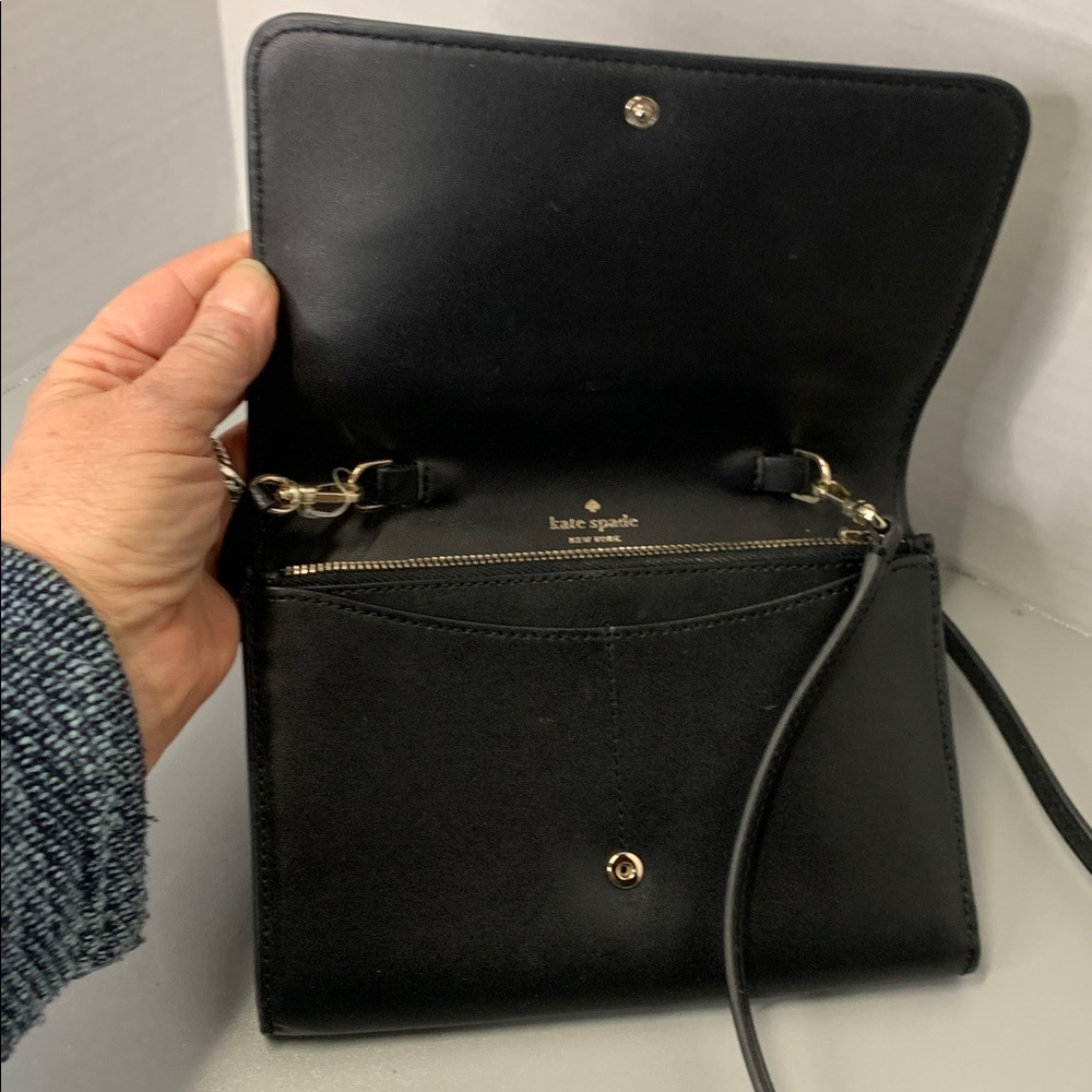 Kate Spade Karri Sleek Smooth Small Black Crossbody Flap Wallet  7.5Wx5.5Hx1D - Picture 3 of 14